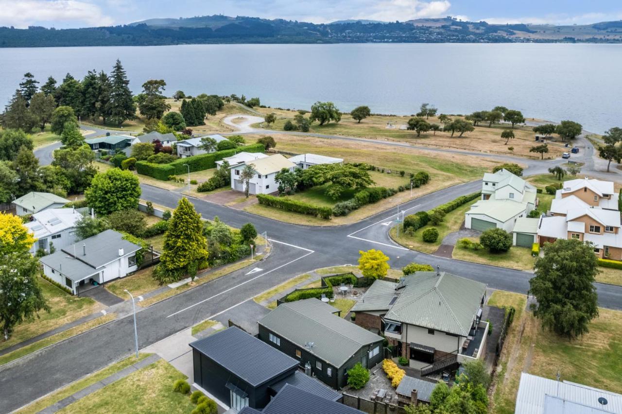 You Little Beauty - Wharewaka Beach Magic Taupo Exterior photo